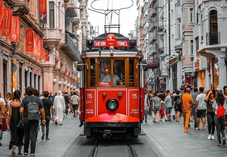 GÜNÜBİRLİK ORTAKÖY – TAKSİM – GALATA KULESİ –KARAKÖY TURU