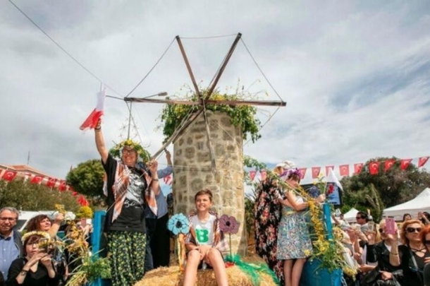 Alaçatı Ot Festivaline Özel Egenin Sokakları Turu