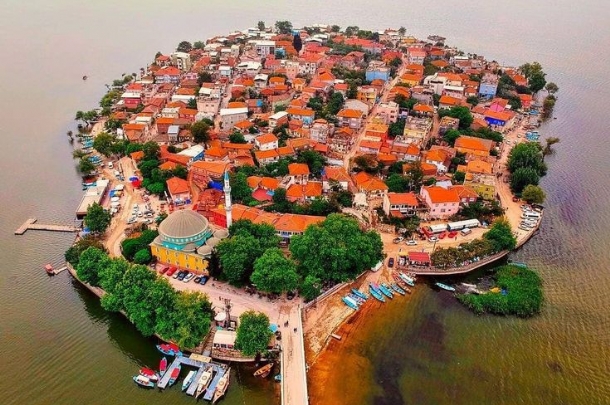 GÜNÜBİRLİK Cumalıkızık- Gölyazı- Uluabat Gölü- Trilye Mudanya Turu