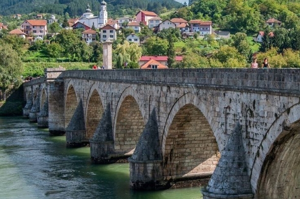 OTOBÜSLÜ ORTA AVRUPA MASALI TURU