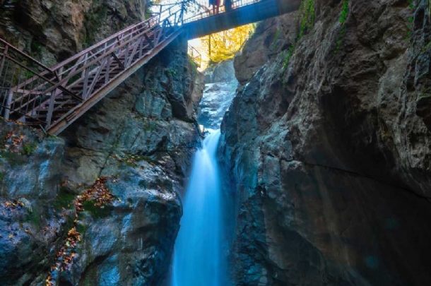 SEVGİLİLER GÜNÜ ÖZEL ABANT & GÖLCÜK & AKKAYA TRAVERTENLERİ & SAMANDERE ŞELALESİ TURU