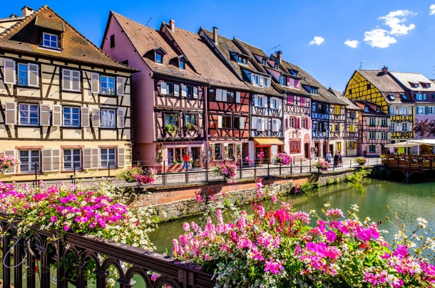 YILBAŞI ÖZEL  GÖRKEMLİ RÜYA ÜÇGENİ İSVİÇRE – FRANSA – ALMANYA  (BASEL, STRASBOURG VE FREIBURG ŞEHİR TURLARI DAHİL)