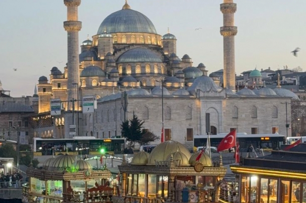 🌸 KADINLAR GÜNÜ’NE ÖZEL BOĞAZ´DA İFTAR & TEKNE TURU 🌸