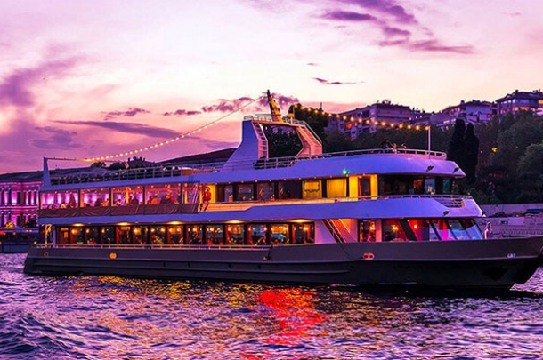 Ramazan´a Özel İstanbul Gezisi ve İftarlı Tekne Turu