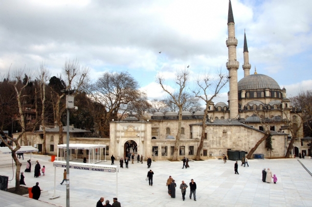BERAT KANDİLİ’NE ÖZEL İSTANBUL CAMİİLER TURU