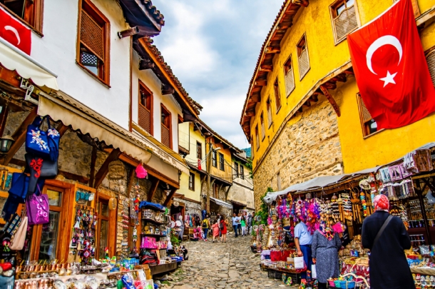 BURSA ULUDAĞ & CUMALIKIZIK & TOPHANE & ULUCAMİİ TURU