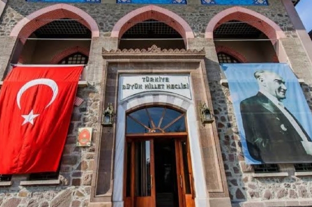 1 GECE KONAKLAMALI ANKARA & ESKİŞEHİR TURU